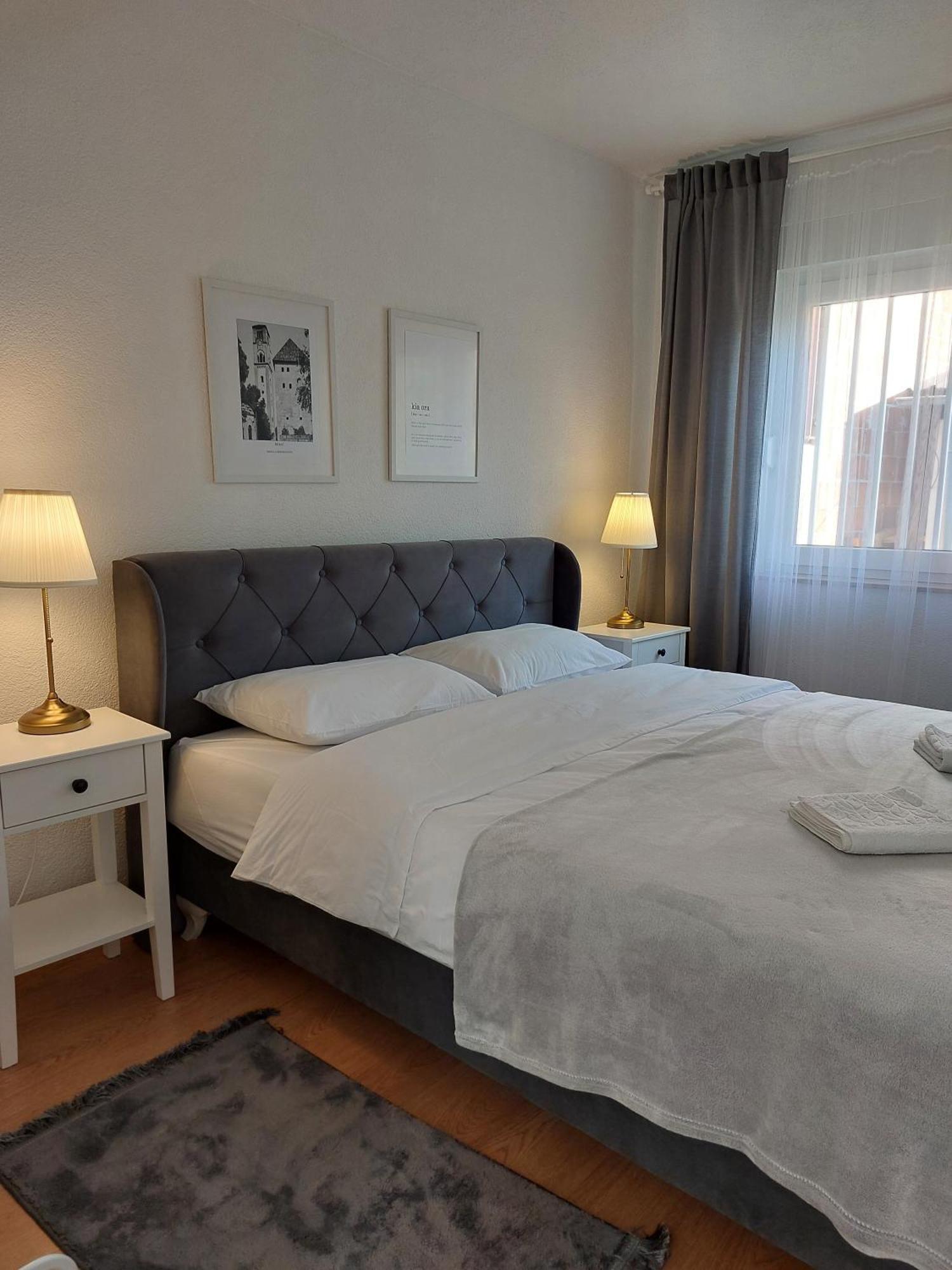 Kia Ora Apartment บีฮัช ภายนอก รูปภาพ